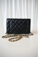 Chanel Classic Quilted Wallet on Chain (WOC) 19,2 cm – Bild 3