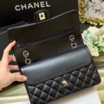 Borsa Chanel Classic in pelle liscia nera 25,5 cm – Bild 4