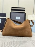Borsa Prada in suede marrone. – Bild 6