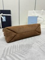 Borsa Prada in suede marrone. – Bild 4