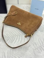 Borsa Prada in suede marrone. – Bild 3
