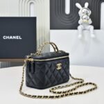 Chanel Vanity Case in pelle nera trapuntata – Bild 5