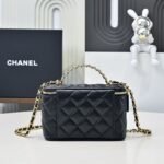 Chanel Vanity Case in pelle nera trapuntata – Bild 6