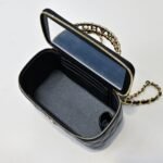 Chanel Vanity Case in pelle nera trapuntata – Bild 2